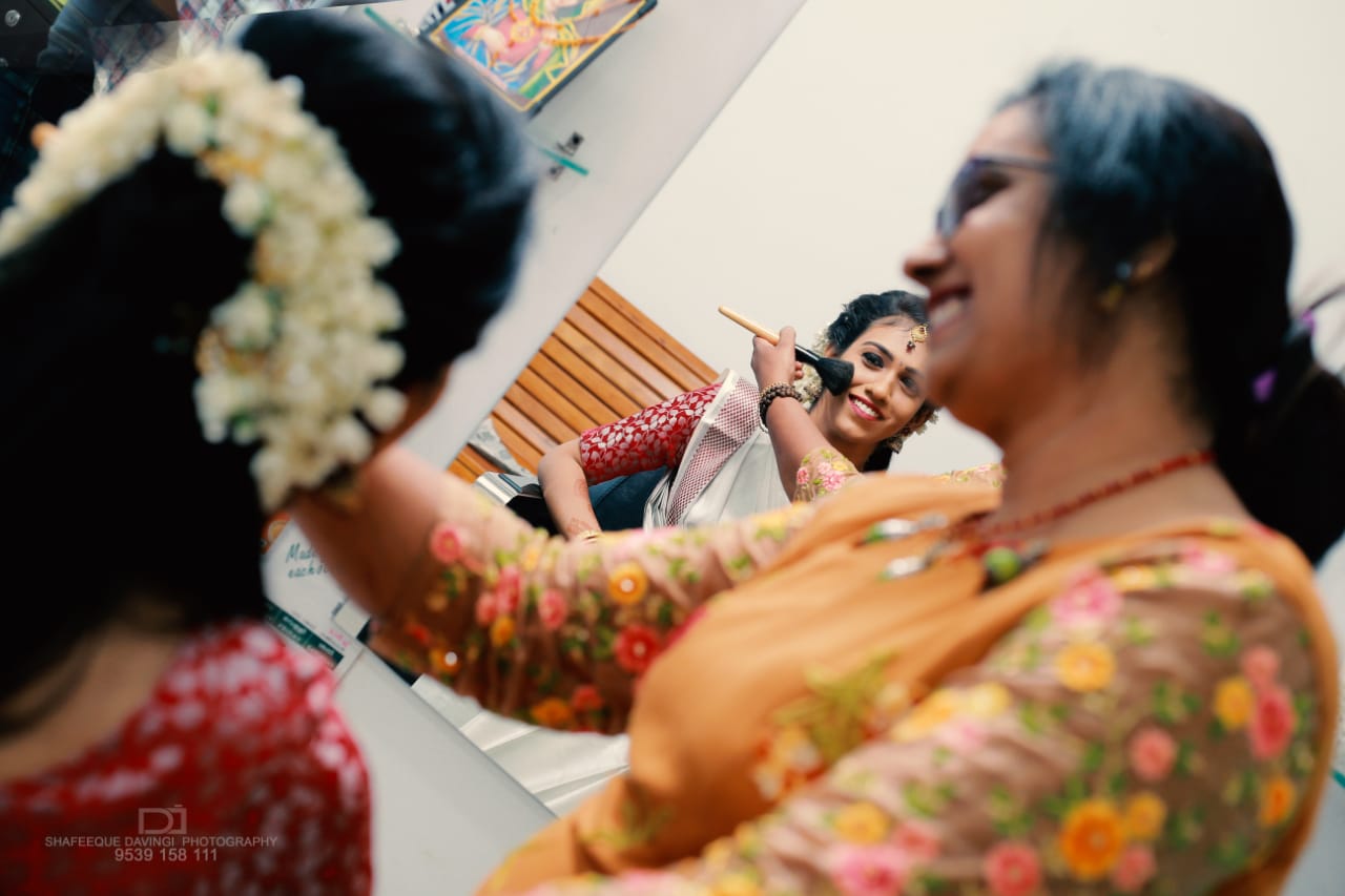 IZZA BRIDAL MAKEUP STUDIO MANJERI